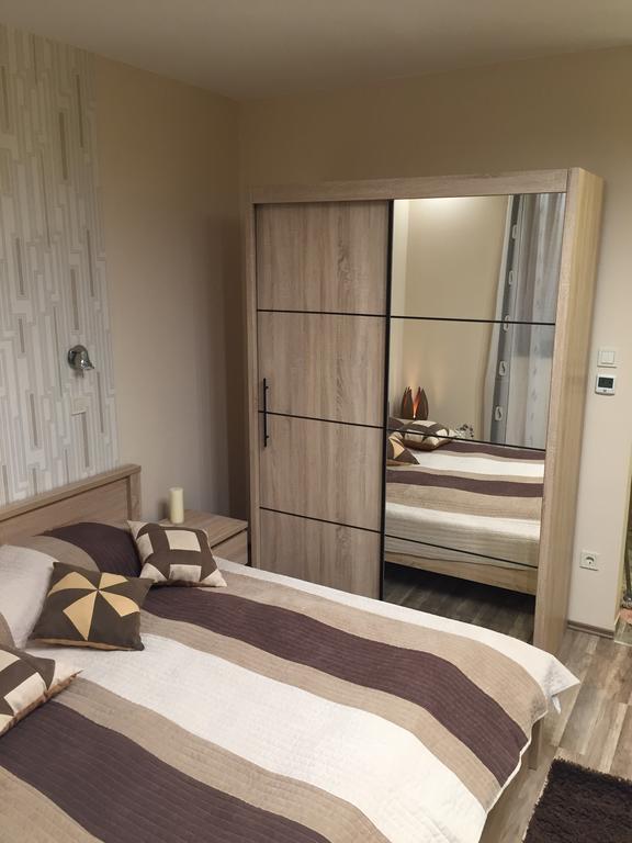 Ferienwohnung Solaris-Szeged Apartman Exterior foto